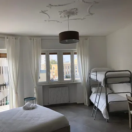 فندق مبيت وإفطار Giulio Cesare Apartment&rooms